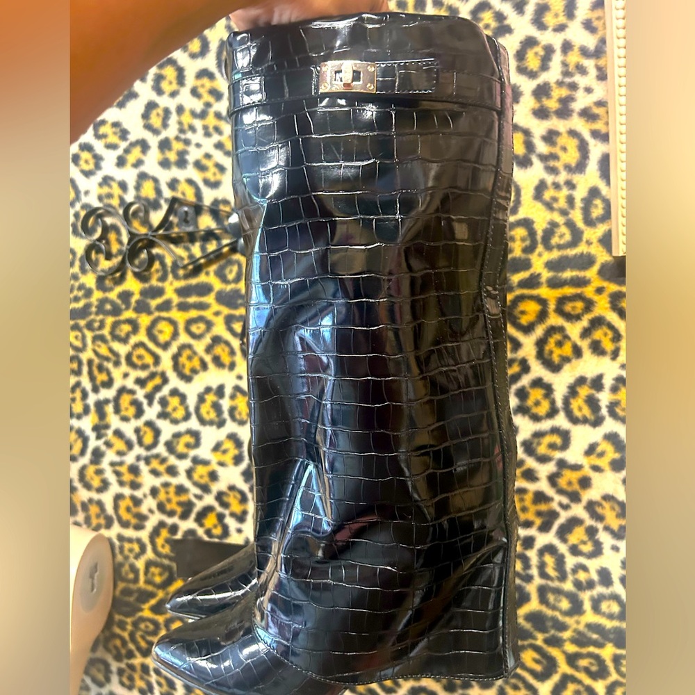 Croc wedge boots 💓